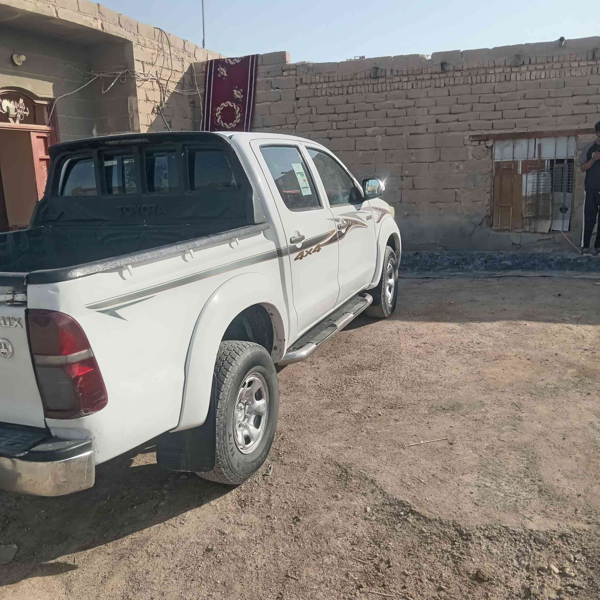 السلام عليكم سياره للبيع فورويل مكينه جاز سياره مقفوله موديل 15 رقم الهاتف ***********
