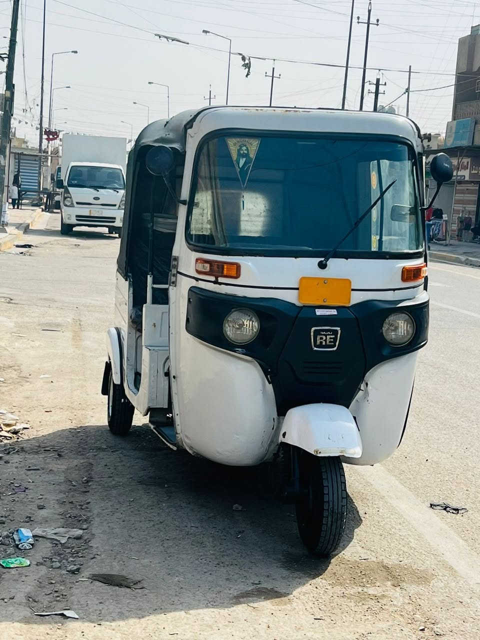 السلام عليكم تكتك لبيع رقم وسنوية بيهة طخات خفيفة سعر ٥٨٠٠ بيه مجال طيبين ***********
