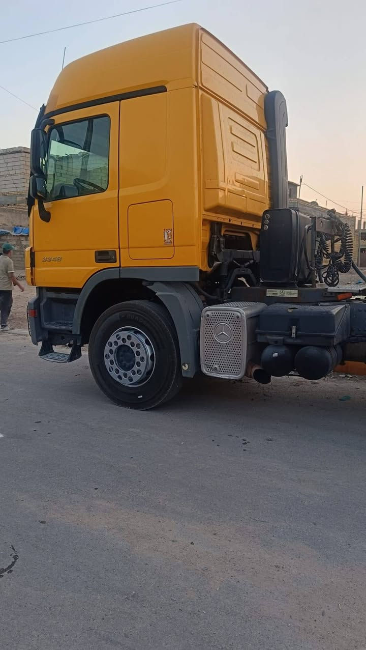 سلام عليكم البيع مديل 2004 مسجلة 20 48 33 مربوطة عربانة 3 محاور قلاب تخم تاير سيارة جاهزة العمل مكان الناصرية ***********
