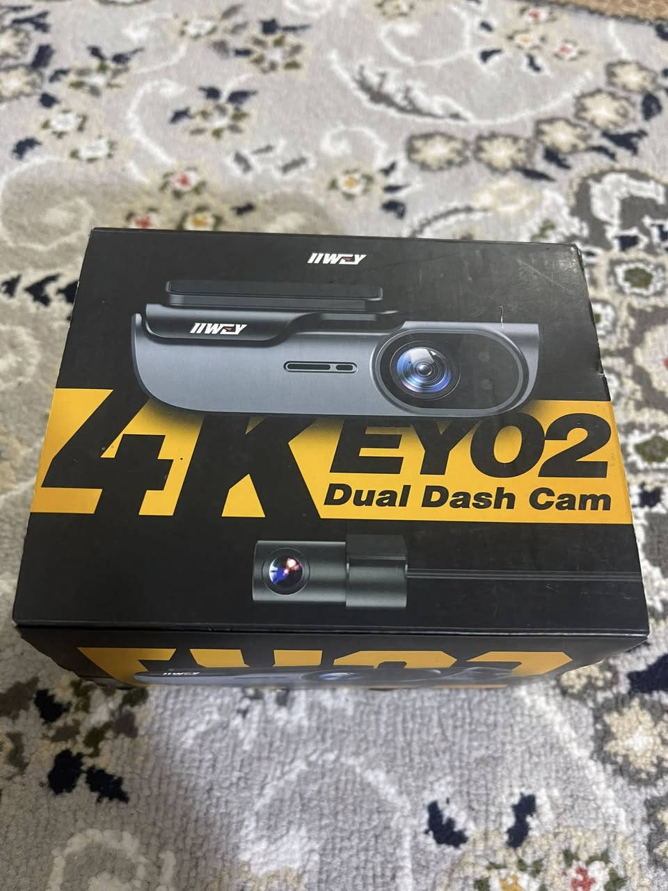 كاميرا داش كام 
EYO2
معروفه وعليها شرح في اليوتيوب 
دبل كاميرا امامي وخلفي 
كامله مع جميع ملحقاتها كيبل الشحن منفذ القداحه
كيبل ربط مع الكاميرا الخلفية 
رام (ميموري)64 ذاكرة 
مستعملة مدة سنه 
سعر الجديدة بين 60-70 
قيم وخلي سعرك بالتعليقات


**إذا كنت صاحب هذا الإعلان وتريد حذفه لأي سبب، رجاءا أرسل رسالة إلى الدعم الفني**
