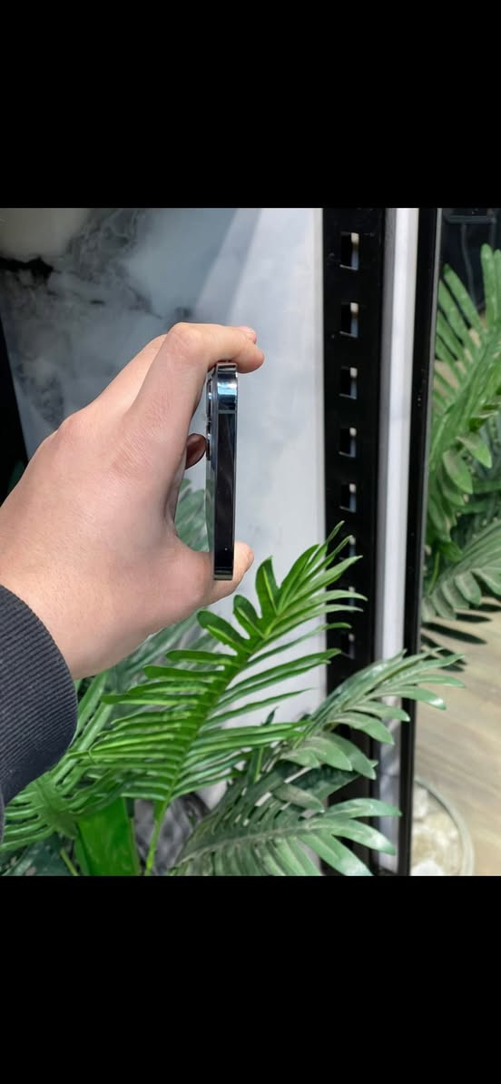 السلام عليكم ايفون 12pro max ذاكر 512 جهاز مكفول مامفتوح بطاريه 76  الجهاز جديد بمعنى الكلمه اي خلل مابي الجهاز بلادي على وضع الشركه
السعر 500 الف وبي مجال قليل جداً
مكاني العبيدي الشهداء الثانيه 
هاتف ***********
(متواجد واتساب فقط)
