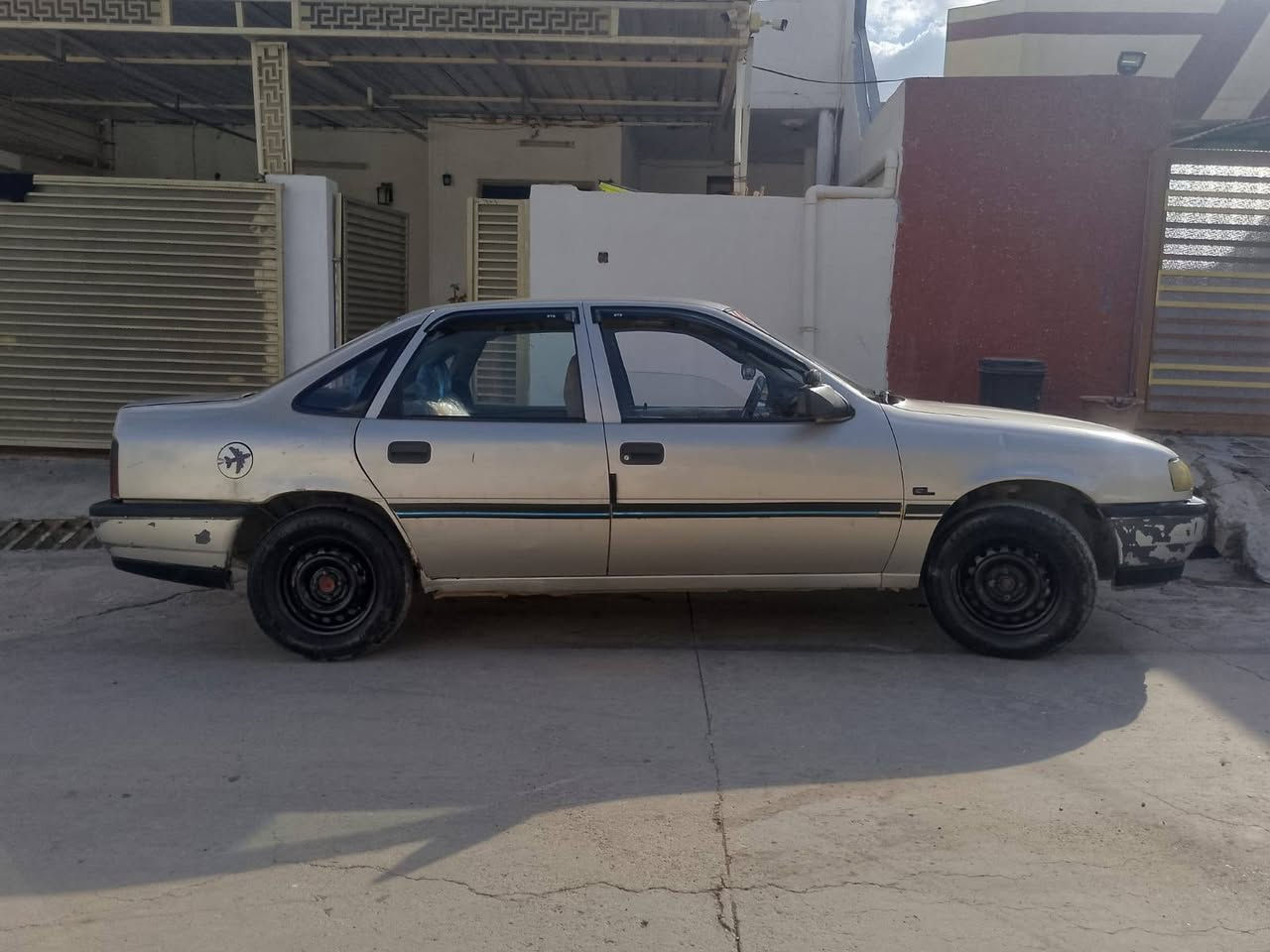 سلام عليكم ورحمة الله وبركاته اوبل فكترا موديل 1992 رقو كركوك ساقطه 2021 محرك 18 بدون اى ضربه بس جاملخ وره سايق هلال صبوغ بلادي بس قماره بيها كلير شرط وكاله وتحويل صاحب موجود  تريد وكاله او تحويل باسمك بكيفك سعر 35 وبيها مجال مكان كركوك دروازة


**إذا كنت صاحب هذا الإعلان وتريد حذفه لأي سبب، رجاءا أرسل رسالة إلى الدعم الفني**