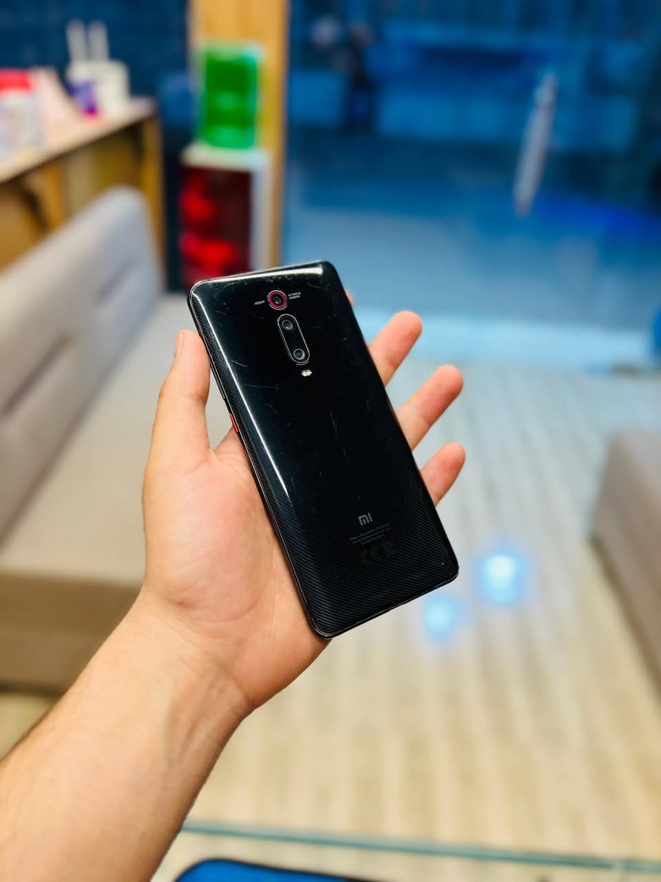 شومي mi 9t
ذاكرته 64 رام 6
الجهاز بلادي فقط كمرته السلفي مغوشه
ااجهاز كله شغال مكفول سعر 95 الف
اتصال وتساب ***********
