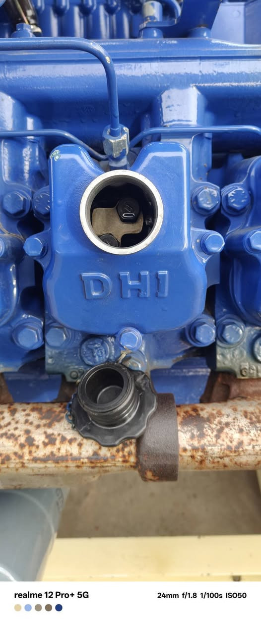 السلام عليكم  
دايو 12 اسلندر DHI
كوري اصلي 
غير مجدد 
650 كيفي 
ساعات العمل 2270
اخت الزيرو شرط الحمل 
برغي ممفتوح بيهه شرط 
الاستفسار الاتصال 
***********
***********
