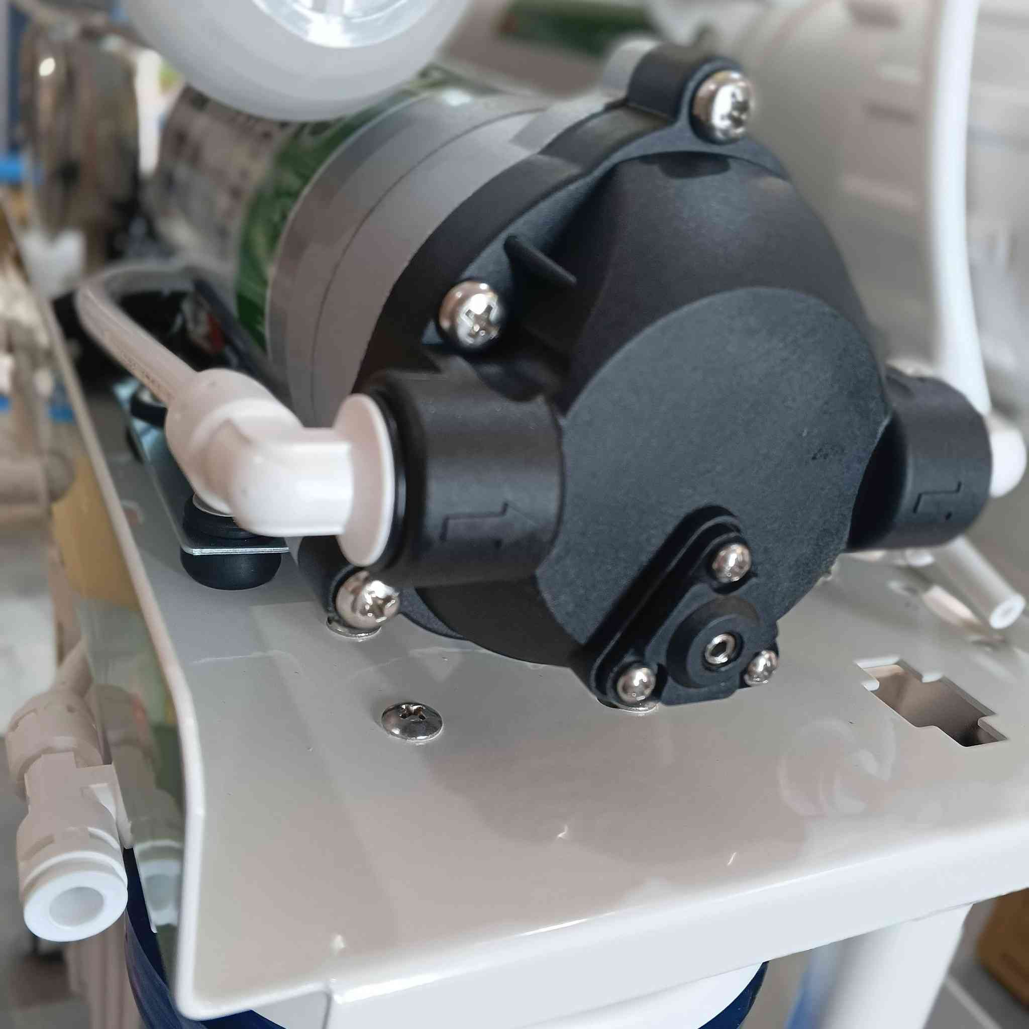 🔥 سوبر تك – فلتر فيتنامي أصلي 🇻🇳
💧 7 مراحل تصفية + تحلية + تعقيم
✔️ ينقّي الماء من الشوائب والصدأ
✔️ يزيل الكلور والطعم والرائحة
✔️ ممبرين عالي الدقة لتنقية عميقة
✔️ يوازن الأملاح ويعطي طعم نقي
✔️ تعقيم نهائي لمياه آمنة 100%
👨‍👩‍👧 مناسب للبيت والعائلة
🚚 توصيل سريع و مجاني داخل العراق
💯 جودة مضمونة وسعر مناسب 
    ***********
