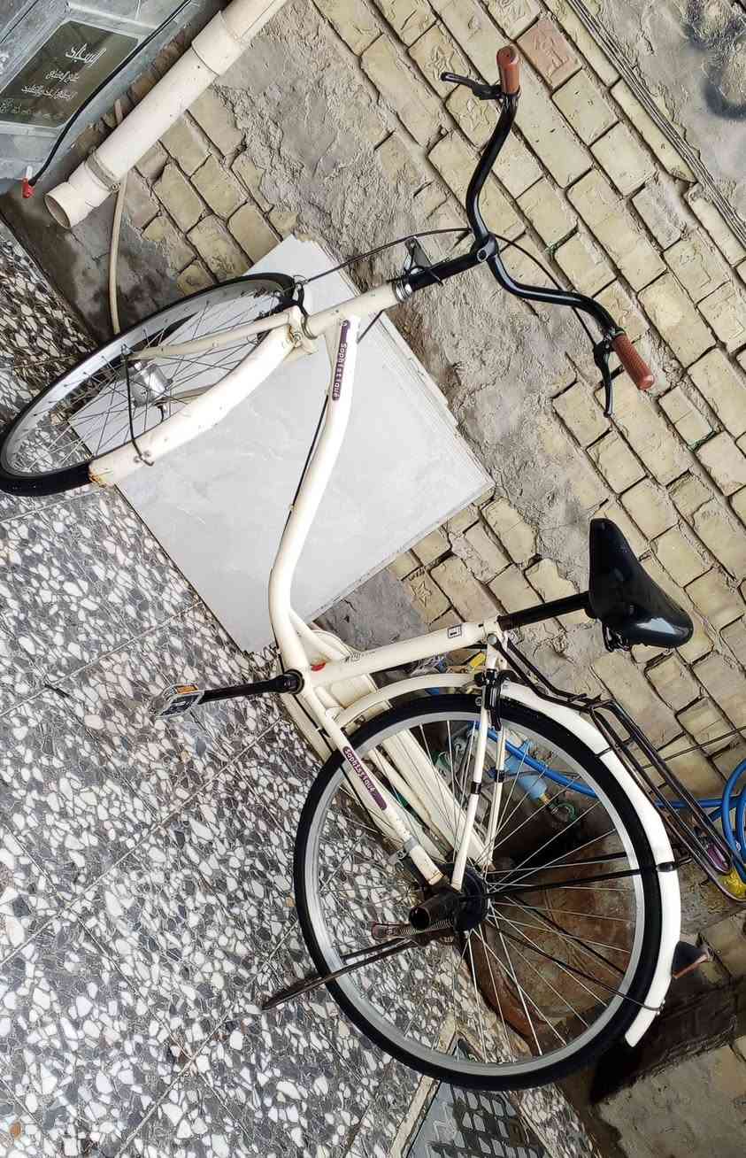 من رخصة مدير الكروب المحترم للبيع بايسكل باله موديل 2018 البايسكل جديد كما موضح  بالصورة السعر 110 وبي مجال بسيط العنوان بغداد الامين الثانية للتواصل والاستفسار يرجى الاتصال على الرقم ***********
