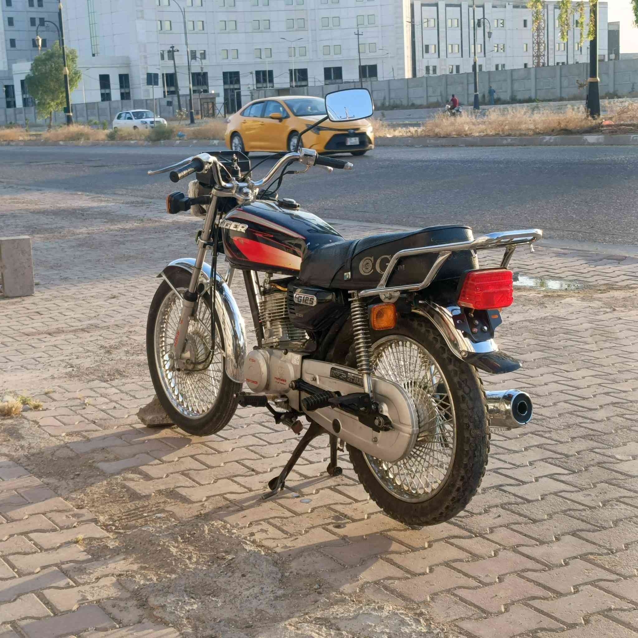 موطور ل بيع
مو ديل 2021

شرط نضيف كلشي شقال 

السعر خاص 

مكان حي عدن 

رقم الهاتف. ***********
