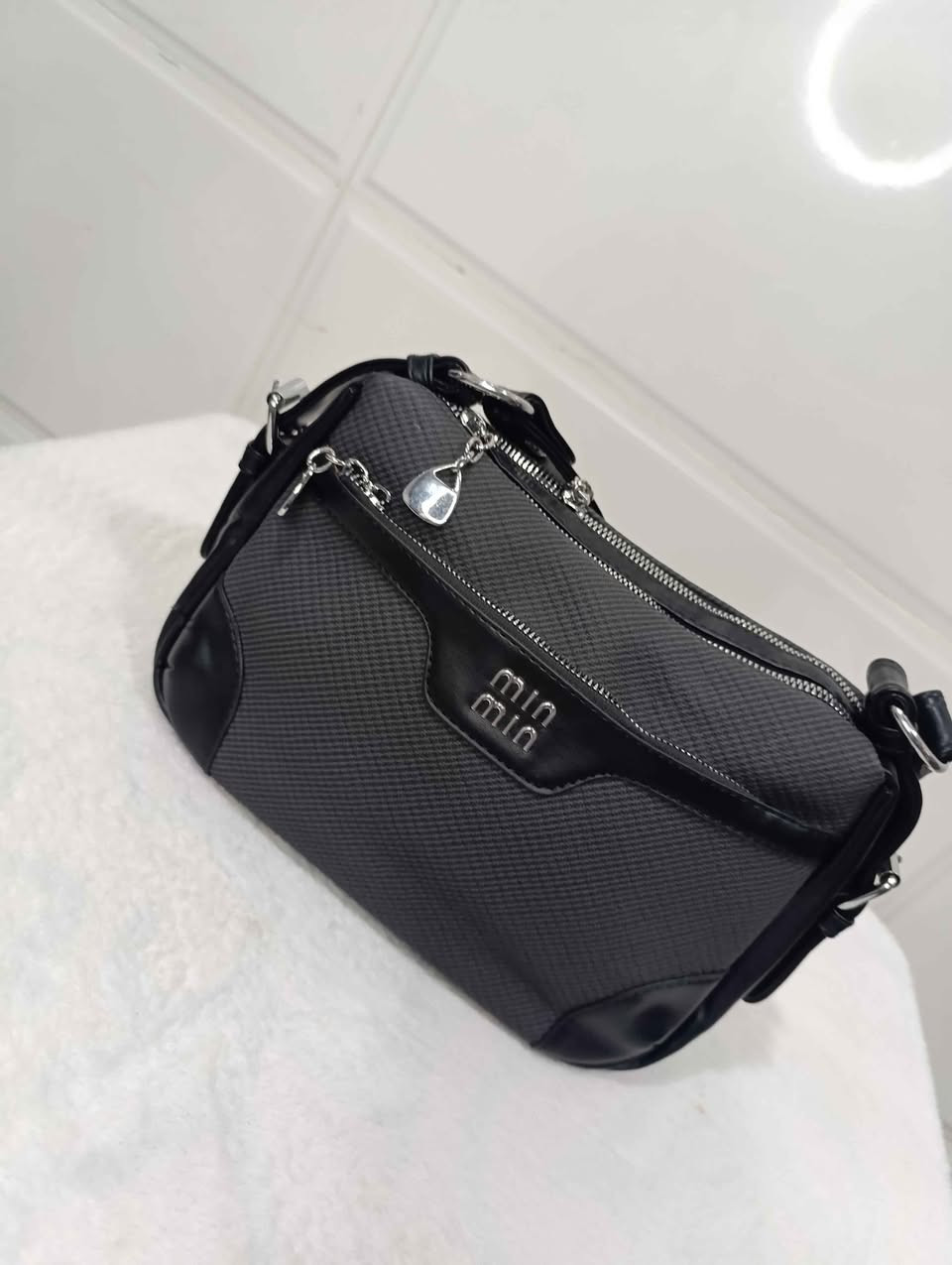 سعر قطعه 14 الف وقطعتين ب 25 الف فقطط توصيل جميع محافظات العراق 3 الاف فقطط...
بعد موديلات كومه 🔥🔥🔥 Singapore


**إذا كنت صاحب هذا الإعلان وتريد حذفه لأي سبب، رجاءا أرسل رسالة إلى الدعم الفني**