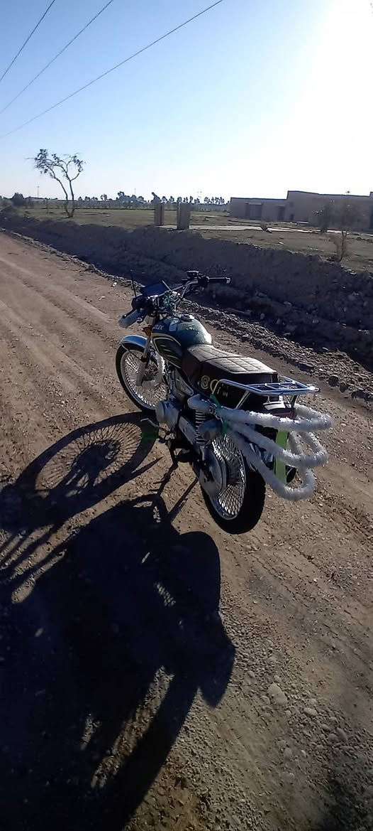 سلام عليكم دراجه  للبيع..  موديل 25 ماشيه 7 الاف دراجه حلوه بل واقع بعد احلى كهربائياتها كلهاا شغاله اي نقص مابيها دراجه حلوه ورزنه من الشغل للبيت مرتين بس وصلت بيها لتكريت.. عنون صلاح الدين قضاء الدور  السعر 650/ بي مجال
للاتصال و اللاستفسار.  ***********
