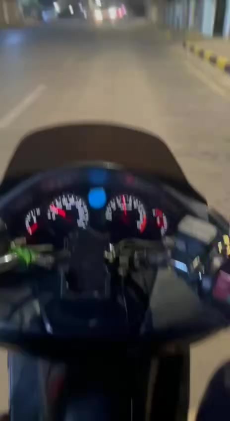 سلام عليكم دراجه  فورزه 80 دراجه خير من الله نضيفه ومابيه نقص بس الباتري تعبان وبلك عايفه بلبيت ما اطلع بيه اللون اسود طافي اكفلك سرقه وعشاير واني بلخدمه السعر 800 وبيه مجال مكاني كوت مركز الكوت ***********
