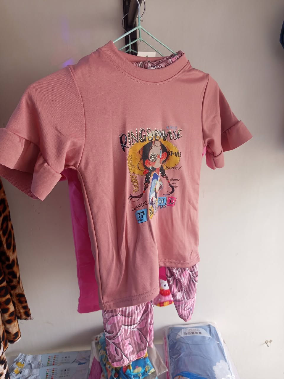 ام ليـو ✨🎀
مكياج • ملابس • هدايا 
توصيل لكل محافظات 
تجهيز هدايا حسب طلب
للطلبات راسلونا 💌 اسعار حلوه وأشياء احلى


**إذا كنت صاحب هذا الإعلان وتريد حذفه لأي سبب، رجاءا أرسل رسالة إلى الدعم الفني**