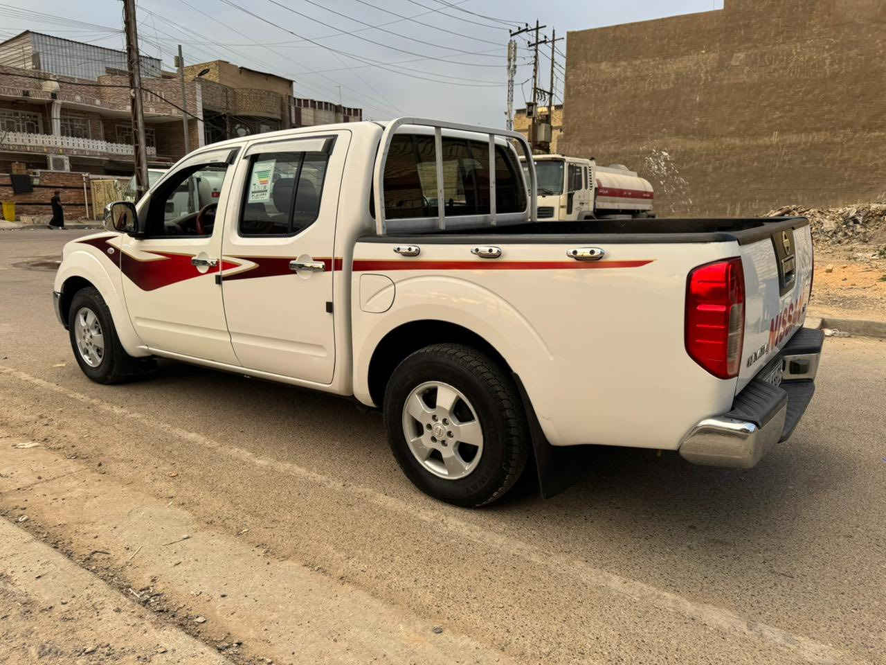 بيكم للبيع موديل 2008 سيارة جديدة مكفولة من ضربه ماعدا باب سايق شبرين صبغ والباقي مكفولة محرك كير تخم تاير صدر كله جديد رقم بغداد الجديد سعر 80 ورقه مكان سيارة بغداد الرصافة رقمي ***********
