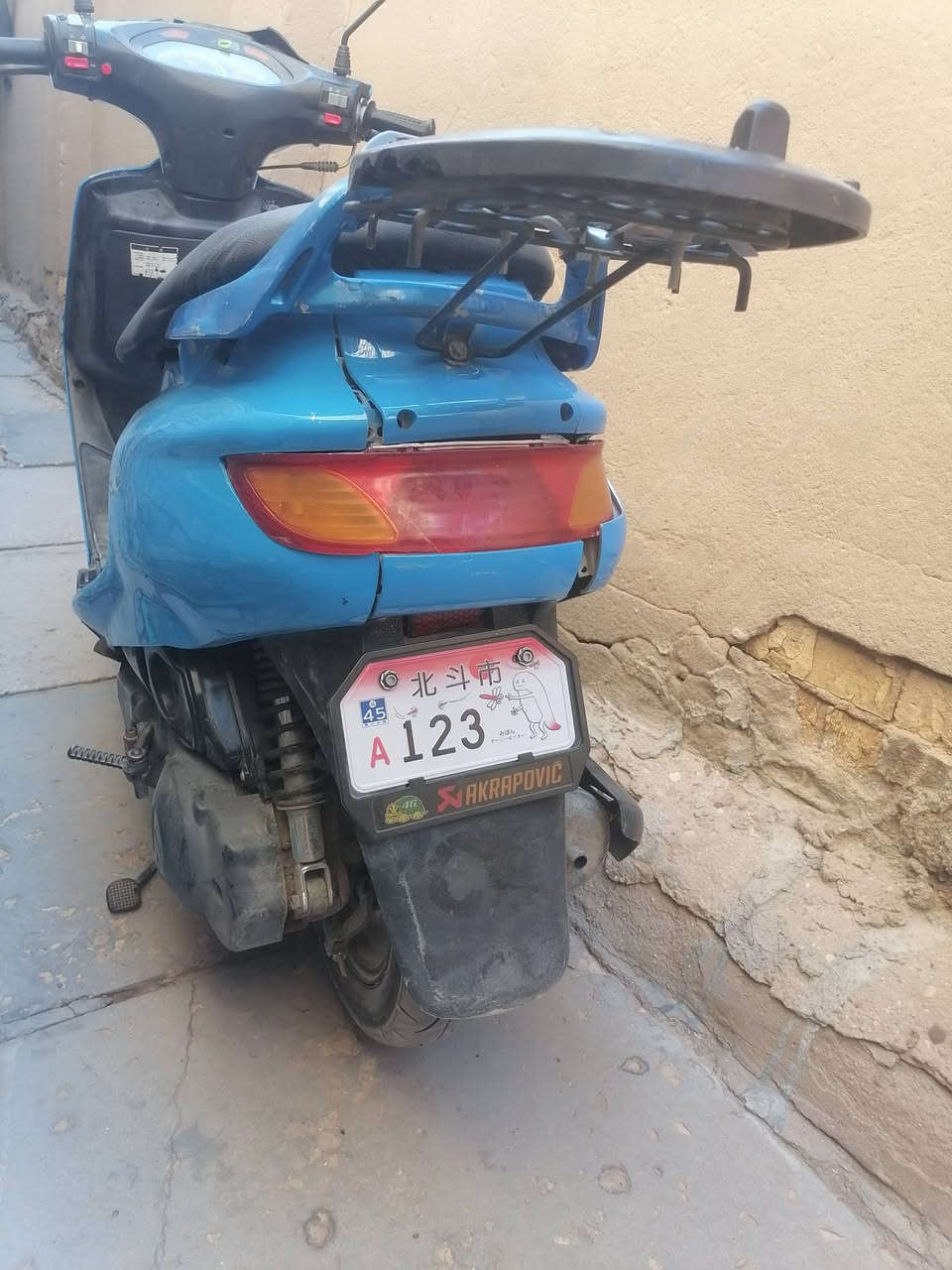 السلام عليكم 
دراجه فراشه فحل للبيع 
مكينه ناعمه شلعه+معدل فول 
تايرات جدد كهربائيات شغاله كلها 
سلف+هندر 
كفرات نضيفه
السعر 500 بيها مجال بسيط
للاستفسار ***********
