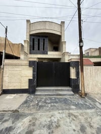 للبيع بيت حي الجزيره فرع مصرف الرافدين قرب سوق الاثورين بناء حديث بعده...