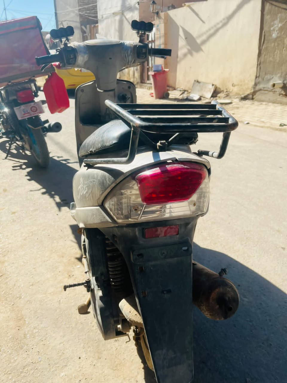 للبيع دراجة ماكس منغولي
مفتوحة بيها نقص سلف و هندر و سواد مال باتري و مكينة
قيم بما يرضي الله ***********
