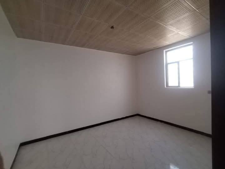 مكتب ولايه علي
بيت للبيع مساحة 50متر طابو زراعي سند 25 اقرار محكمة 

بنيان جديد درجه اولى طابوك اساس وسقف صب كونكريت جدران البيت كامل سيراميك هندي والأرض بورسلين
السطح مغطى سندويج بالكامل 

مبني فيه غرفه وصاله ومطبخ وصحيات ومكشوفه

العنوان شارع المطار القديم قرب صيدليه صفا عبد الرضا بالفرع قريب للشارع العام 
ملاحظه موجود صور لجميع مراحل العمل 

السعر المطلوب نقد  26مليون وبيه مجال

للاستفسار اتصال أو واتس اب
***********
ابو علي العبدلي
