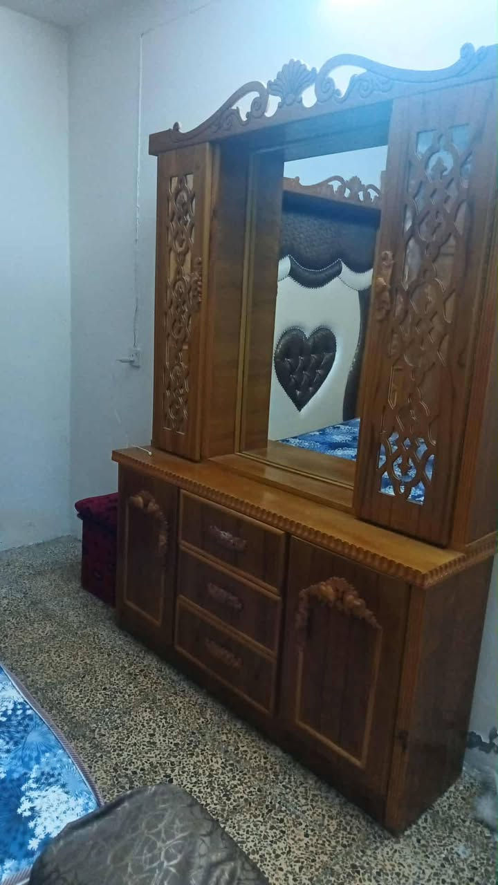 طخم للبيع مستخدم شي قليل للتواصل
***********
