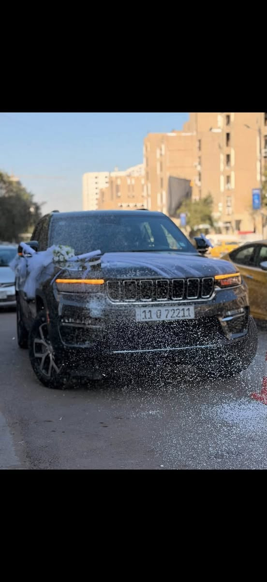 السلام عليكم جيب للبيع او مراوس حسب القناعه مديل24
ماشيه 10 الاف 
فول لمتدا عدا للفتحه 
كشنات كهرباء وتدفئه 
ستيرن تدفئه 
جنطه كهرباء
شاشه جبيره 
كير موس 
اربع وضعيات قياده 
عنوان شارع المغرب 
***********
