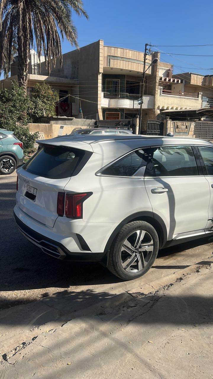 السلام عليكم
كيا سورنتو موديل 2023 فول عدا البانوراما 
سيارة خليجي استلام شركة دولية ماشية 36 الف
رقم بغداد دولي بأسمي ، مكفولة من كلشي عدا بارد بسيط جداً
مكانها بغداد نفق الشرطة
السعر 28,500 ، يعني 285 ورقة وبيها مجال بسيط
للاستفسار 
*********** ابو محمد ، متواجد واتساب بغداد, العراق
