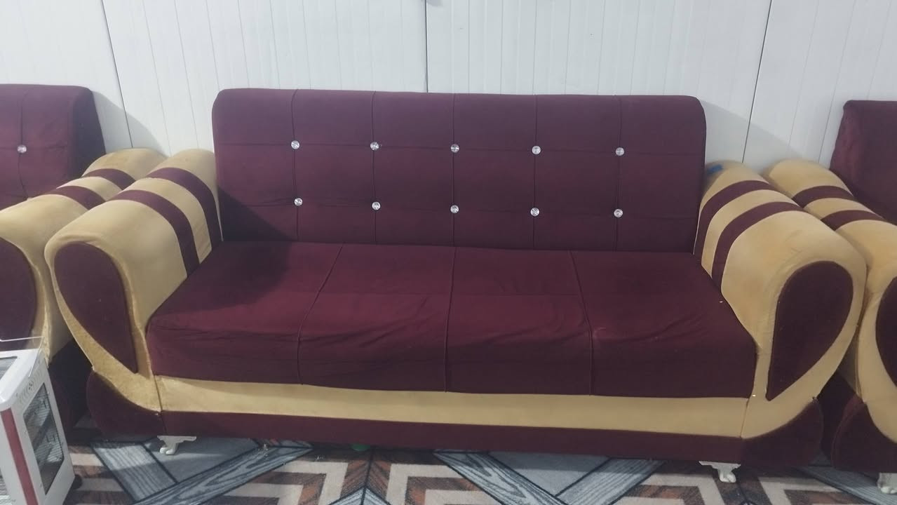 تخم ١٠مقاعد للبيع ٢٠٠ وبي مجال للاستفسار واتساب ***********
