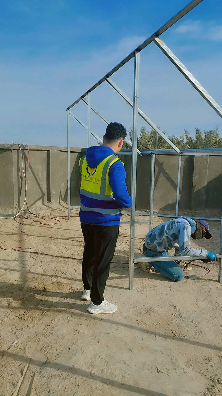 اليوم على بركة الله بيت الاخ كريم محمد المياحي واخوه باسم محمد المياحي يودعان الانقطاع بالتيار الكهربائي
***********
