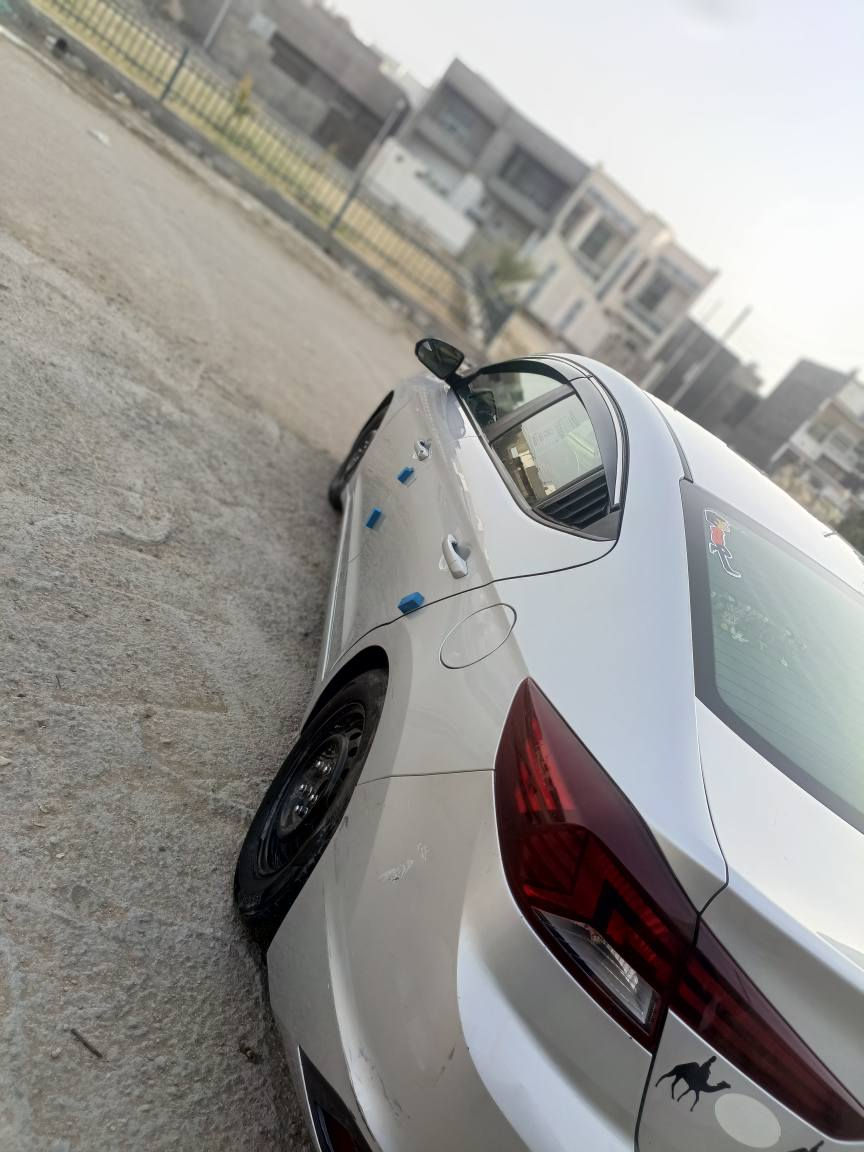 السلام عليكم النترا للبيع موديل 2019
گير ATM مواصفات SE محرك 2000 دوش شاشه جبيره داخل دوشمه جديده السياره نضيفه خير من الله ناقصها بس سايق السعر 125 مكنها بغداد رقمها اربيل للاستفسار الاتصال ع الرقم *********** او مراسله خاص بغداد, العراق
