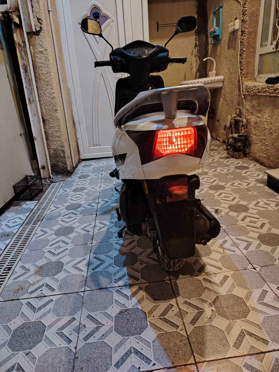 السلام عليكم ورحمة الله وبركاته الجميع دراجه ليدي موديل ٢٤ كله شغاله ابشر الفحص مكينه خرسه سلف وهندر كله شغاله كهربائي كله شغاله مكينه برغي مامفتوح منه ابشر الفحص مكانه قرب جسر الثوره الاتصال *********** السعر 450
