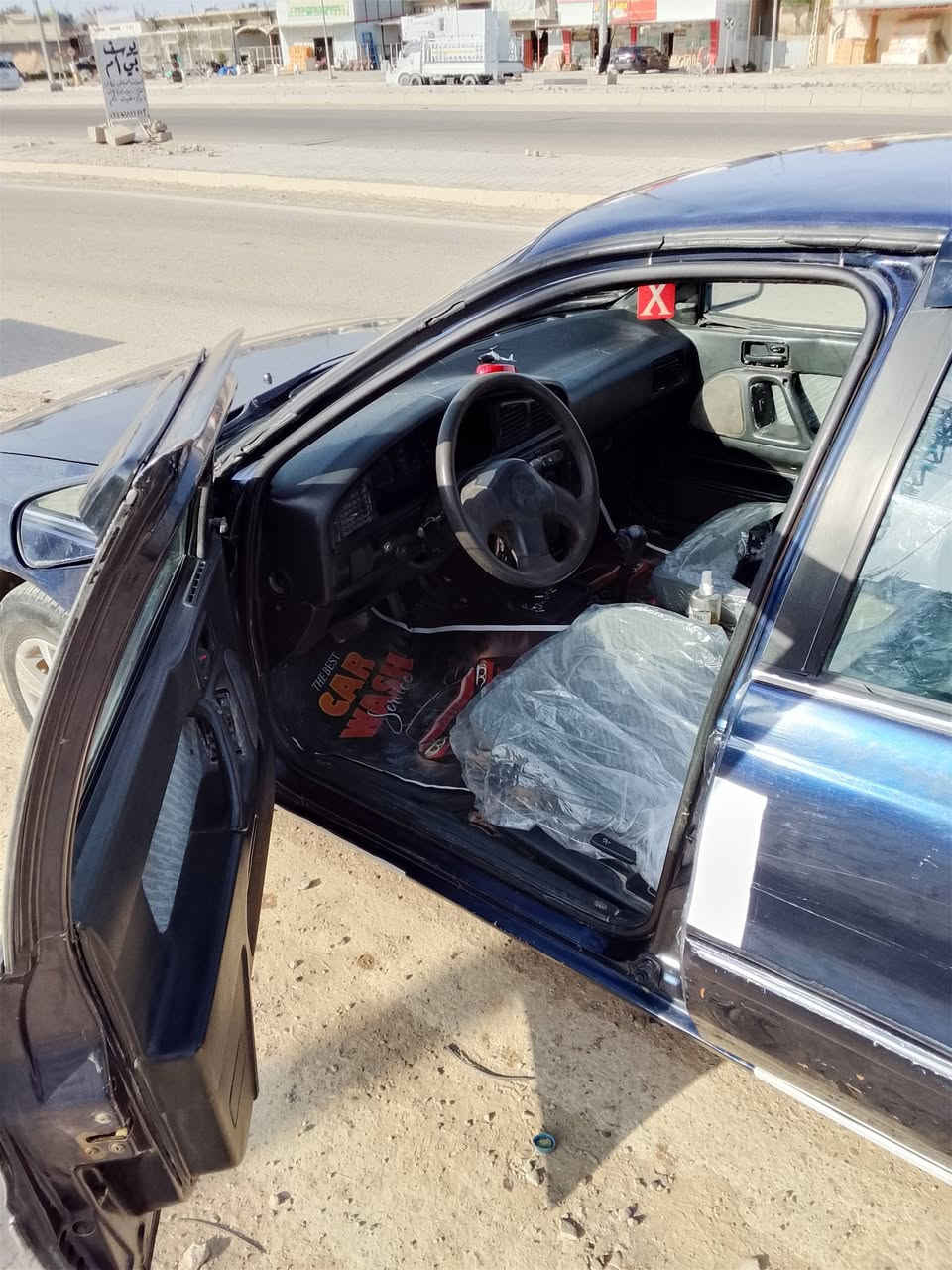 النترا ٩٤ شواصيه نضيفه تبريد تدفئه سنتر لوك كامله السياره اي نقص مابيه مكان السياره الخالص 
***********
