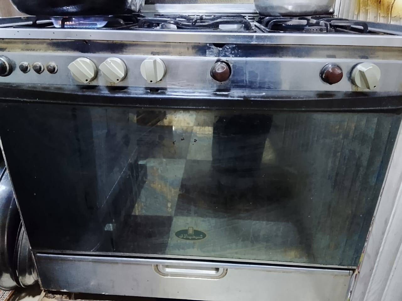 طباخ أبو ٥عيون نضيف وشغال كله حته فرن يشتغل سعر ١٥٠ قفل


**إذا كنت صاحب هذا الإعلان وتريد حذفه لأي سبب، رجاءا أرسل رسالة إلى الدعم الفني**