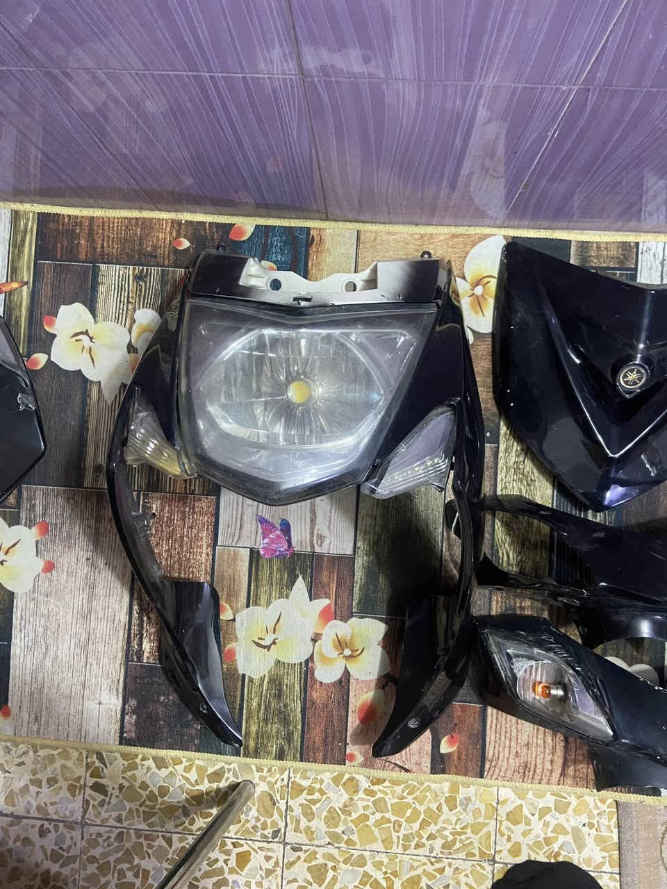 كفر سكنس لد كامل نقصه تريشة يمنة ونقص جاملغ كفر بلادي بلادي
ماصده + بك لايت + اشاير نقص جامة صفحة يمنة + لدات 
كلهن شغالات على فحص 
كلج امامي سكنس بلادي + قبق هندر + سواد قبق هند 
سواد مال مكينة سكنس لد
كصه مال سكنس فحل 
كلمن وسعرة مكاني بغداد الشعب شارع الصحه
***********
