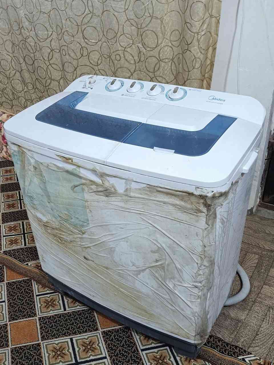 السلام عليكم غسالة ميديا جديده وشغاله ب 125 مكاني حي اور سبع قصور شارع ابو علي موجود توصيل ***********
