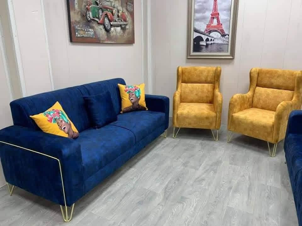 كل ماهوه جديده من معمل الشمري للديوان والتخم  🙏يقدم لكم ديوان حسب الطلب 👍🏿مواصفات الديوان 😘بلوك اسود 👍🏿خشب جام 🎛اقماش تركي الاسفنج مميز اول  حسب طلب الزبون 🤝من حقك الزبون يجي يشوف الهيكل  الديوان قبل التنجيد ☀️ اليوم سوينه خصم بسعر المتر. يعني صار سعر المتر110الف  مع ظمان خمس سنوات 🤜
مع هديه  طبله وسط الديوان 👊
كما لدينا كادر متخصص لقياس الديوان ✍️
الاتصال عله رقم التالي  ***********
