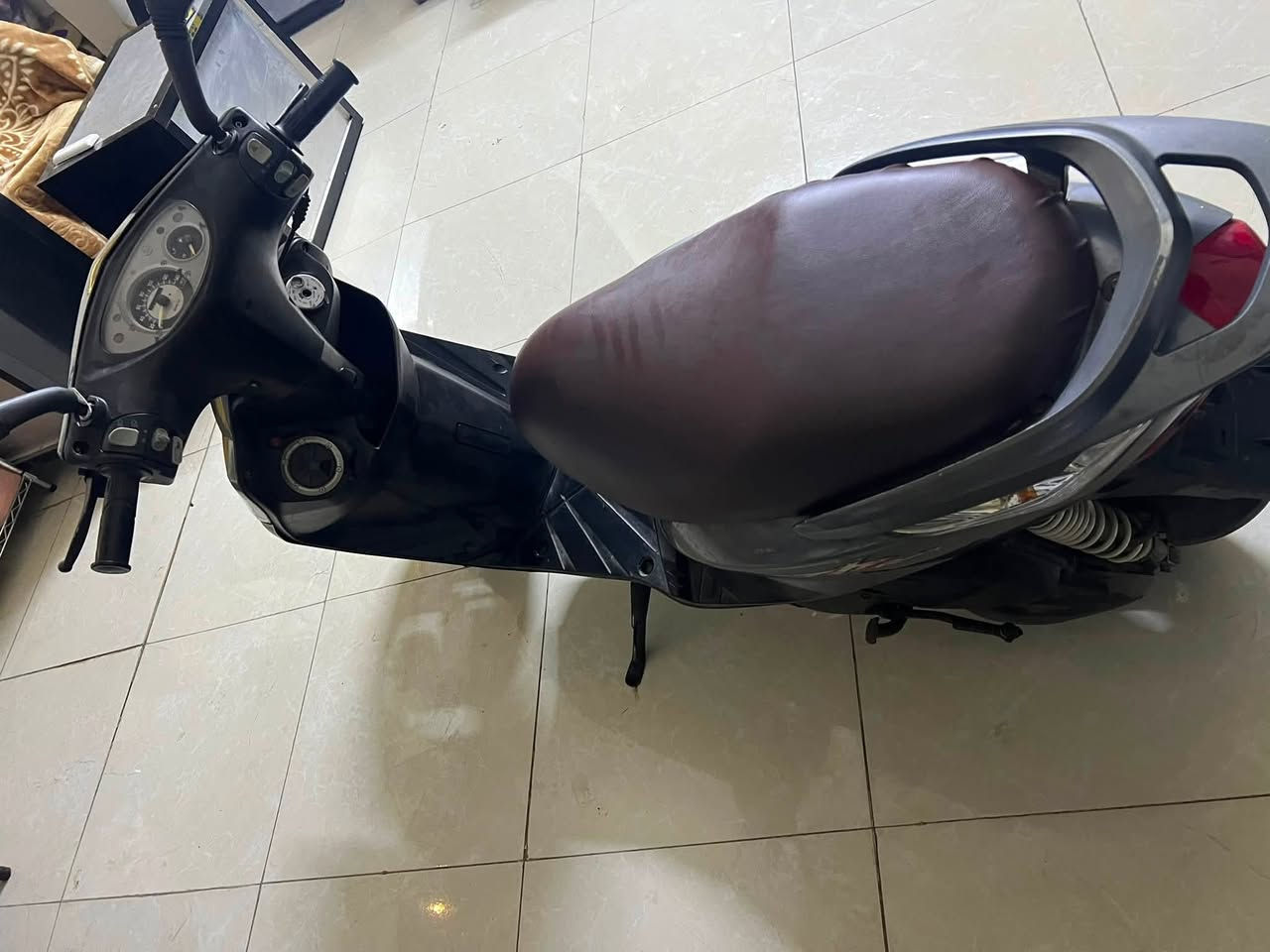 السلام عليكم ماكس ثعلب 140 الدراجة نضيفة ومكينة جديدة ما مفتوحة  وكاملة كل نقص ما بيهة منزلهة من الرمبة قبل 4 اشهر شرط الفحص كدامك 

1-الموقع بغداد زيونة 714 
2-السعر 700 وبي مجال بسيط كلش 
3-للتواصل ***********
