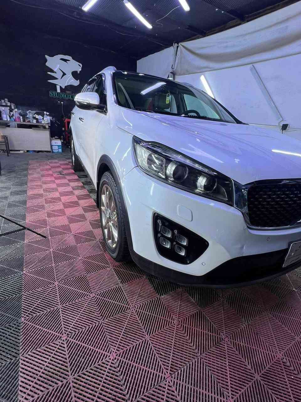 كل عام وأنتم بخير سورنتو موديل 2015  شكل 16 مكفوله من الصبغ رقم بغداد فول مواصفات  1/1 خليجي سبعة راكب بنه روما سبعة راكب محرك كير تبريد ماشيه 158 كيلومتر مكان السيارة بغداد جسر ديالى سعر السيارة 189 ورقة رقم التليفون ***********
