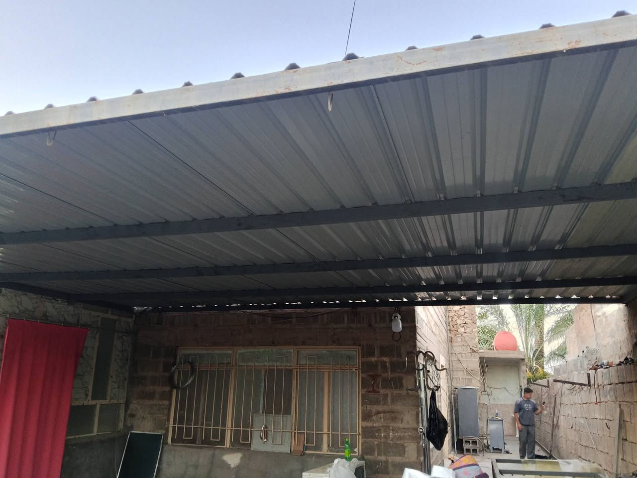 سقيفه 7×7 بعدها جديدة 650 وبيها مجال ***********
