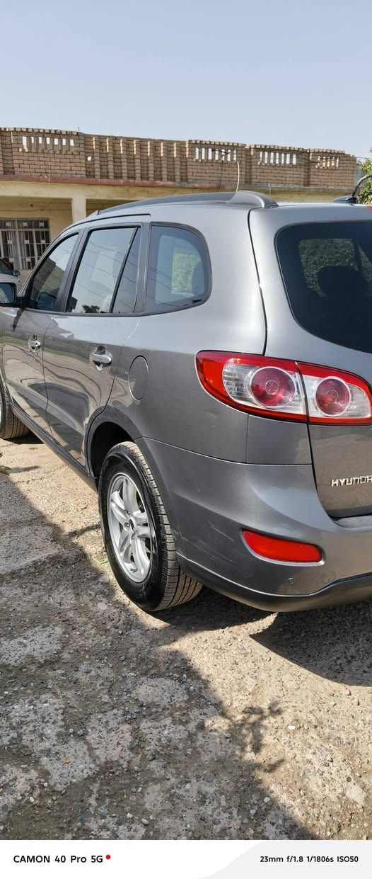 السلام عليكم
سنتافي للبيع ٢٠١٠ 
امريكي خمسه راكب 
#_٦ سلندر شرط كير شرط
#صدر_تايرات_مشط_باتري_كلو_جديد
رقم نينوى ١٢ انكليزي وباسمنا وشرط تحويل
#بدون_صبغ_فقط_بونيد_ضرر_وارد 
‏‪***********‬‏ سعر عل اتصال فقط
مكان شرقاط
