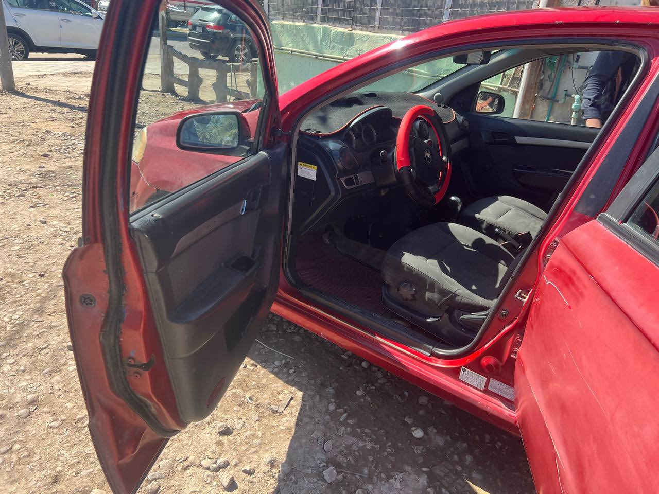 السلام عليكم 
افيو موديل 2009 للبيع

كير اوتوماتيك  

كير ومحرك خير من الله 

ضربتها باب الخلفي وجاملغ جه سائق وبيها شخوط بسيطه موضحات بالصورة

السيارة مشروع وطني باسمي مداور ثاني يوم باي محافظة

هزة جديدة 

سنوية ل 2028 

مكان السيارة محافظة بابل الحلة 

السعر 45 وبيها مجال بيع مستعجل

الاتصال *********** غير متواجد ع الفيس والواتساب
