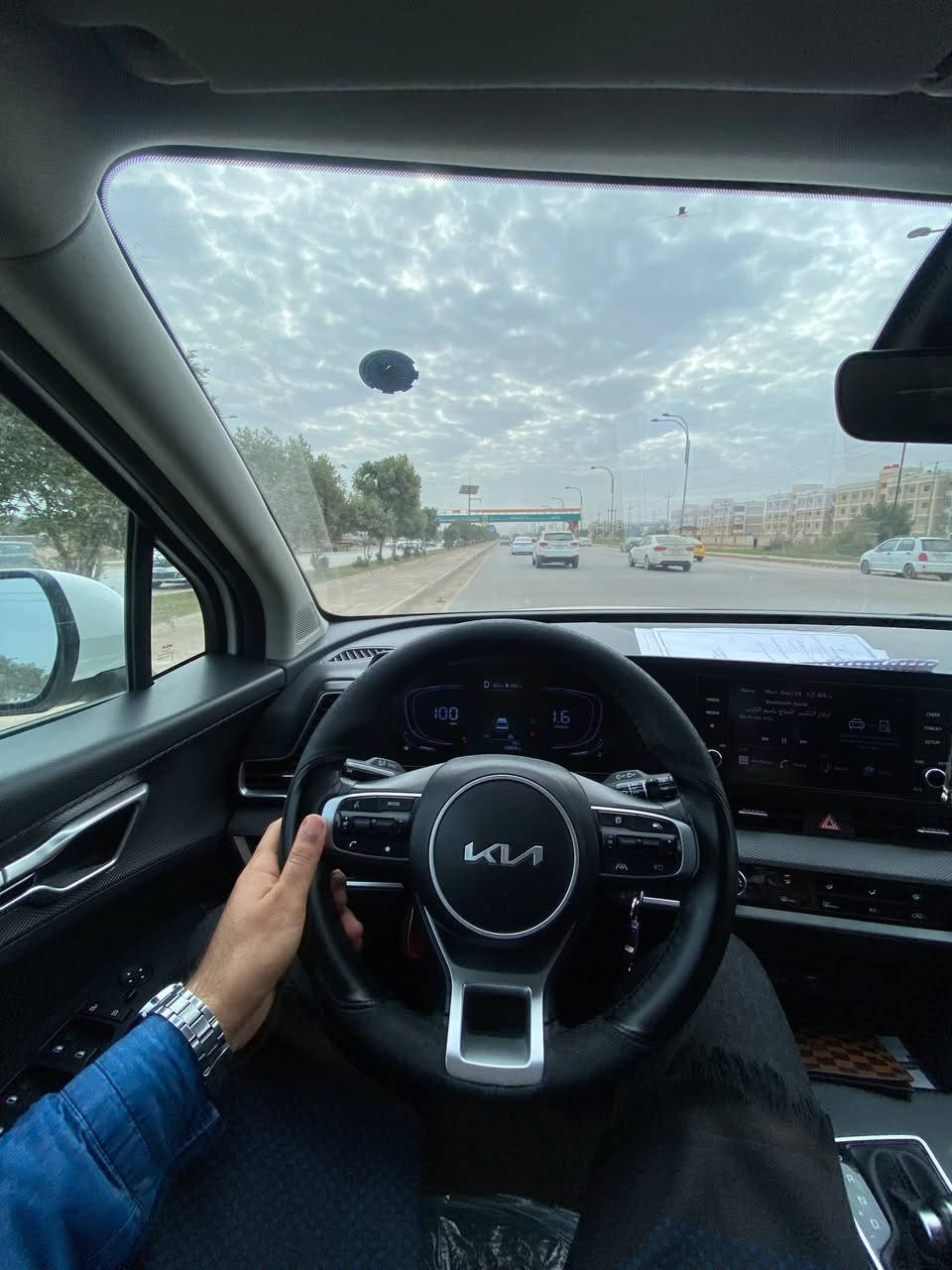 للبيـع
سبورتج فئة الستاندر 
الموديل _2024 
مواصفات عاديـه 
ماشيه 37 الف 
حادثها فقـط بنيد ومبدل ما مصبوغ لا دواخل ولا  اي شي 
واحلى من الصور 
السياره بدون لوحات تترقم اي محافظه 
مكانهـا بابـل او بغداد 

السعـــر  188 وبيهـا مجال 

‭  ٠٧٧٣ ٣٦٧ ٩٦٨٦‬متوفر خاص ايضا
