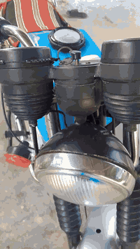 من رخصت مدير الكروب سلام عليكم ماطور للبيع موديل 82 ماطور حلو ونظيف انضف من صوره  كهربائيات كله شغاله ما ناقصه شيئ بي لحيم فقط خشم مكينه حلوه ونضيفه ما ناقصه شيئ الي يريد الماطور يتواصل ويايا *********** مكاني بابل مسيب الماطور بدون بدون رقم
