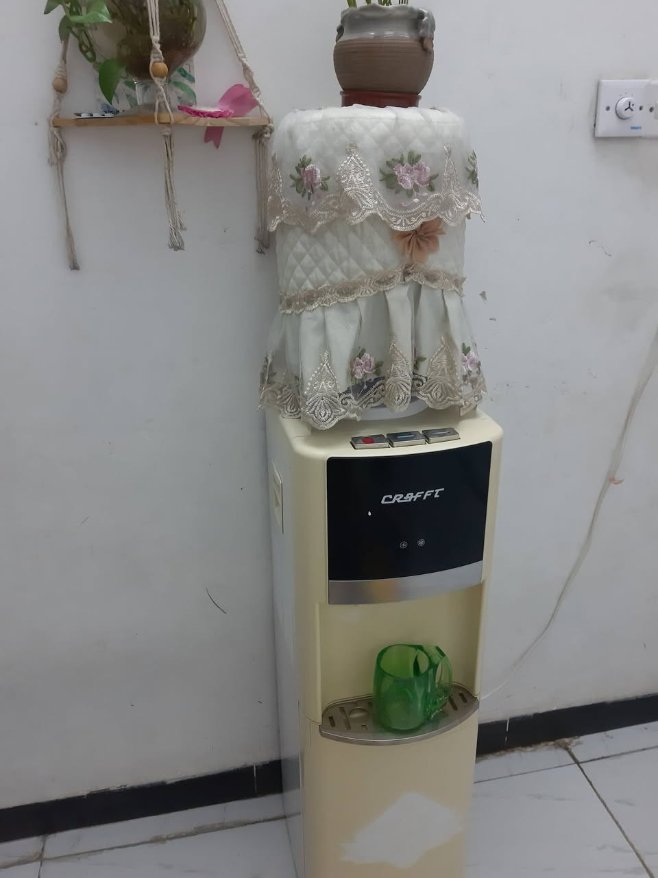 السلام عليكم
للبيع براد ماركة اكراف احسن نوعيها براد كولش قوي وتكمه شغال حار بارد وسط مع ثلاجة تبريدها خير من الله الشراي يتفضل خاص العنوان شارع حيفاا


**إذا كنت صاحب هذا الإعلان وتريد حذفه لأي سبب، رجاءا أرسل رسالة إلى الدعم الفني**