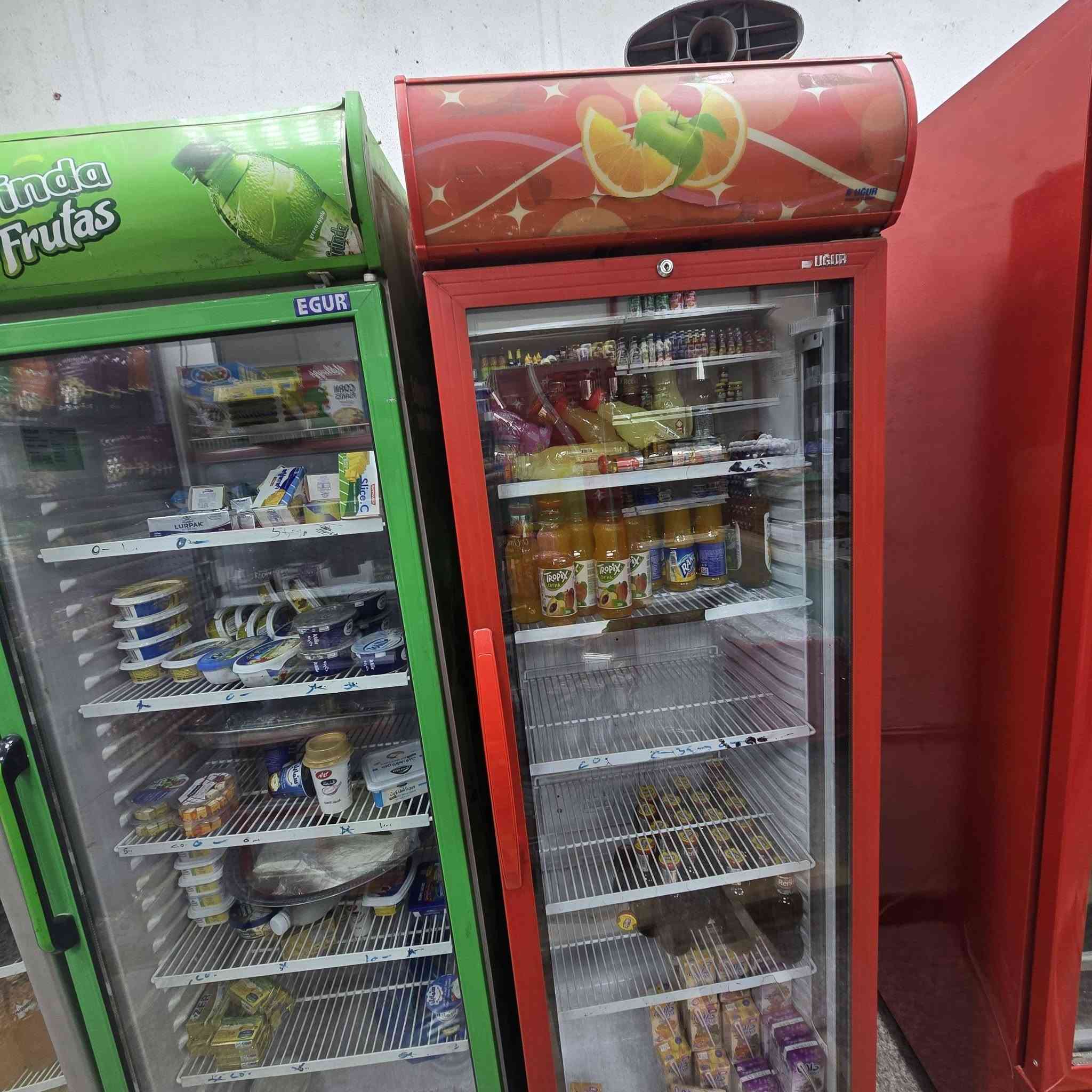 سلام عليكم عارضات للبيع العنوان الحريه 
السعر اتصل وتدلل ***********
