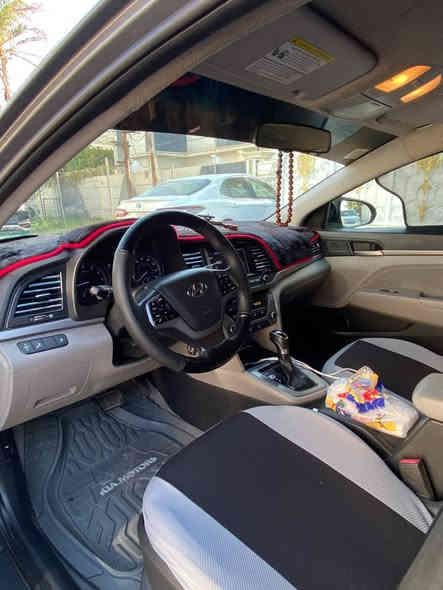 سلام عليكم للبيع او مراوس النترة موديل 2018 
بيها صبغ مكان الرقم الخلفي وبنيد وفوك باب السايق بالتكمة شي قليل مال تحميل بدون لا معجون ولا بارد بدون ايرباك السيارة ماشية 152 ميل موصفات شاشة كامرة دوارة رادار جانبي تحكم ستيرن جهتين كروز سرعه 3 انضمه قيادة سبورت وايكو ونورمل شاشة ديجيتل محرك 2000 دوش مبدل بي راجز حار فقط بلادي كير بلادي سيارة نظيفه ومرتبه يحتاج الها بس صبغ دعامية وبنيد مكان السيارة بغداد الغزالية سعر 122 وبيها مجال  

***********
