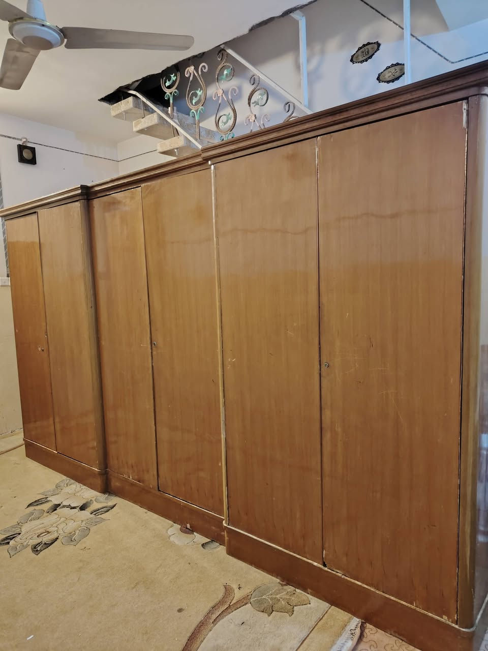 مرحبا عندي هاذه الكنتور للبيع تسكام 6 بيبان سعر 160 مكاني نجف شراي خاص او تصل برقم عل خط ***********
