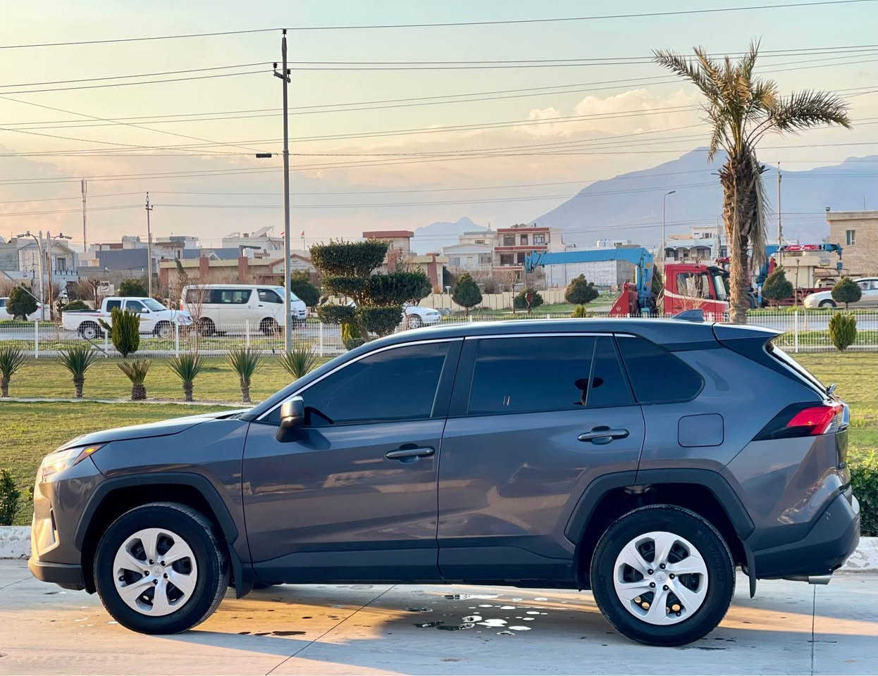 ‏TOYOTA RAV4 2024 LE  AWD
مودیل 2024 Black top 
مواصفات LE  AWD
دەبل ئەکسل 4×4
گێج ئەلیکترۆنی
بریک بسمە
رادار360 دەرەجە(بيشەوە+ دواوە+ ئاوینە)
ئۆتوبریک پؽیشەوە + ئۆتوبریک دواوە

ماوەی رۆیشتنی 11 mil
بی بۆیاغە(يەك پەڵەی سەر بۆنیت بۆیاغە)
 بی ارباک 
ژمارە كاتی /نەشكاوە ۳ مانکی لەگەڵە

‏2T3F1RFV1RW463918

ژ.م:- 
٠۷٥۱۲٠۸۹۸٥۹
٠۷۷۸۱۹٦۲۸۱۸ رانية, السليمانية
