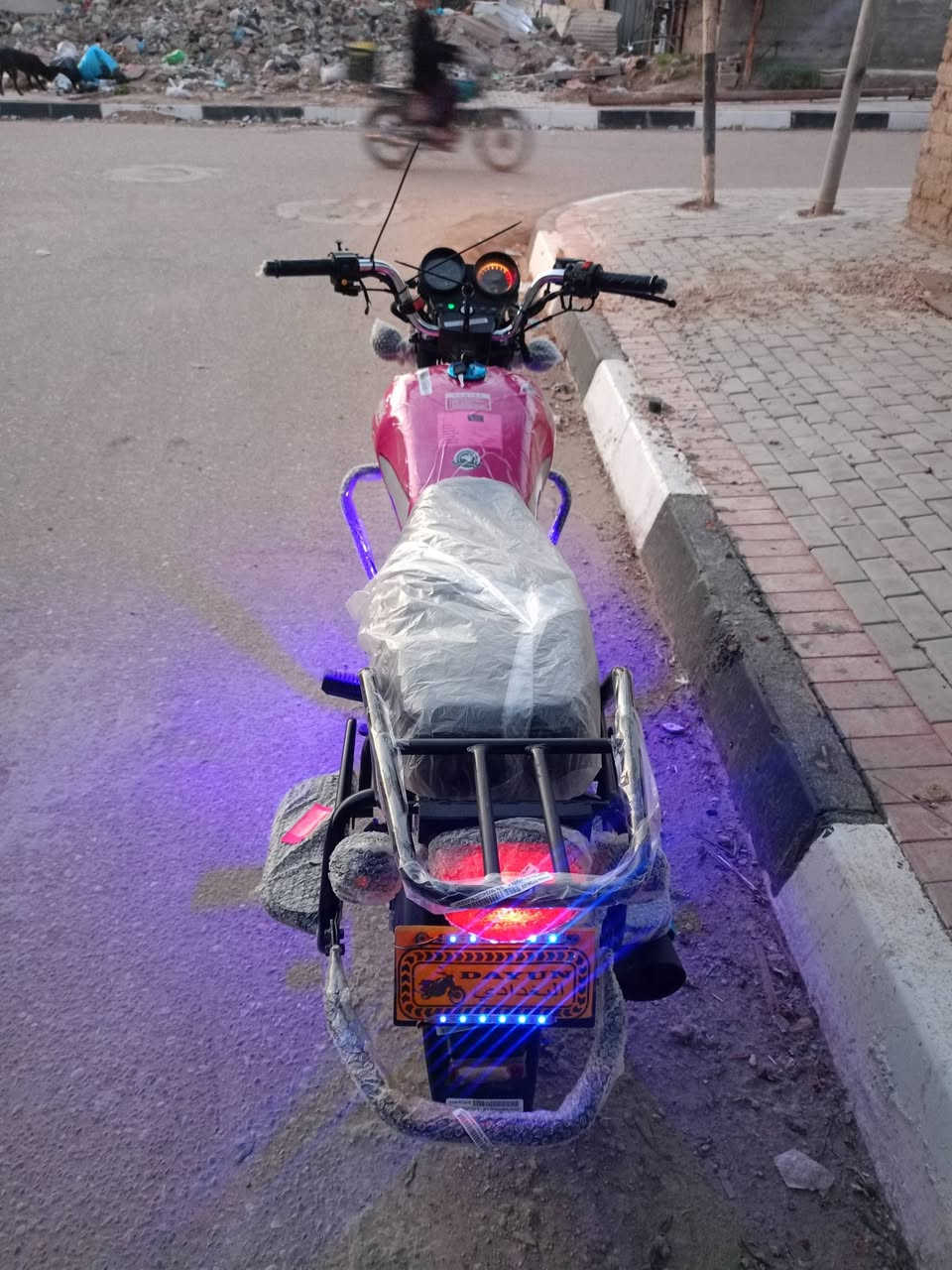 سلام عليكم دايون مديل 2026 زيرو بعدها ع سحك مكينه 200 كتابه حمره سويج سجينه اوراق سكنر مال شركه دراجه كامله مكمله من كلشي دراجه بيهه تراي يخبل الله شاهد سعر مليون 200 قفل اتصل ع رقم ***********
