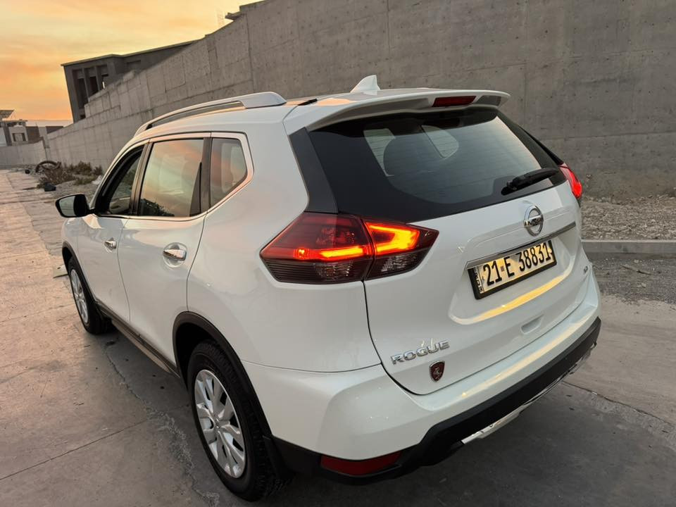 Nissan rouge 
مۆدیل ٢٠١٩
تەنها 87هەزارمایل رۆشتووە مەکینە ٢.٥
مواسەفات /دەبل ئەکسل /راداری ئاوێنە راداری پێشەوە/شەغال /کوشن هیتەر/ راداری ئاوێنە /تولی سەقف /لیدی دەعامی / دوو سویچ /ئاوێنە ئاوێنەی هیتەر و ئیشارەت/مۆدی ئیکۆو سپۆرت
گێرو مەکینە بەشەرت نەکراوەتەوە
مەکینە ٢.٥
بۆیاخ / سێ پارچە کلیەری هەیە بێ ئێرباگ بێ ناو بەناوی خۆمەوەیە سەنەوی بەسەر نەچووە
سەیارەکە وەک رەسمەکان جوان و رێک و پێکە
نرخ ١٦٨$
***********
