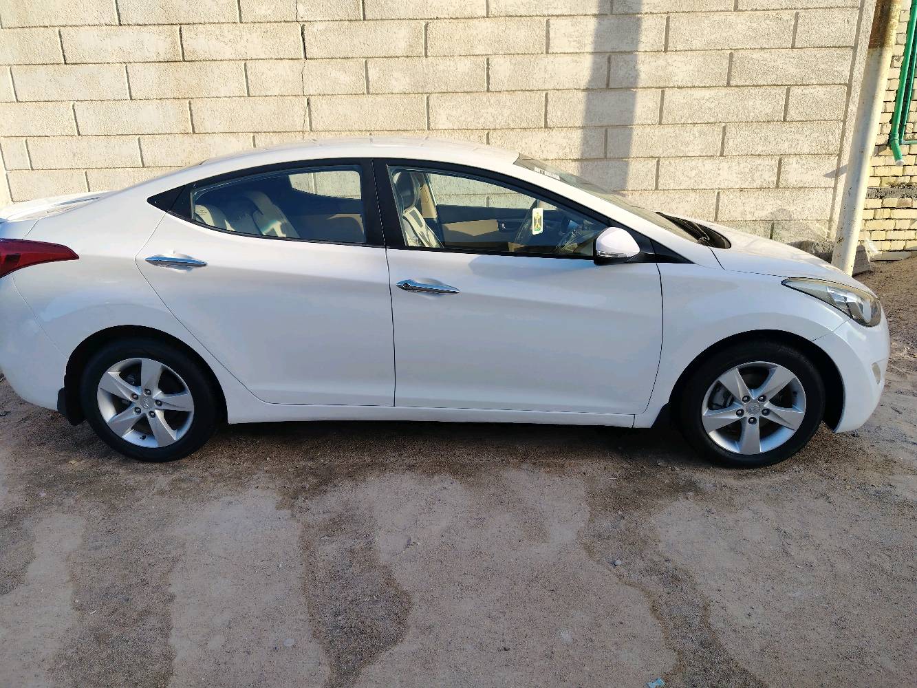 سلام عليكم سياره الانترا خليجي مديل 2012 رقم بصره سياره جاهزه ومكفوله من الضربه تبريد حداديه جديده مكينه كير مكفولات مكينه 1600 دوش مكاني الحزيره باب الهوى رقم الهاتف *********** السعر 115 وبيها مجال 