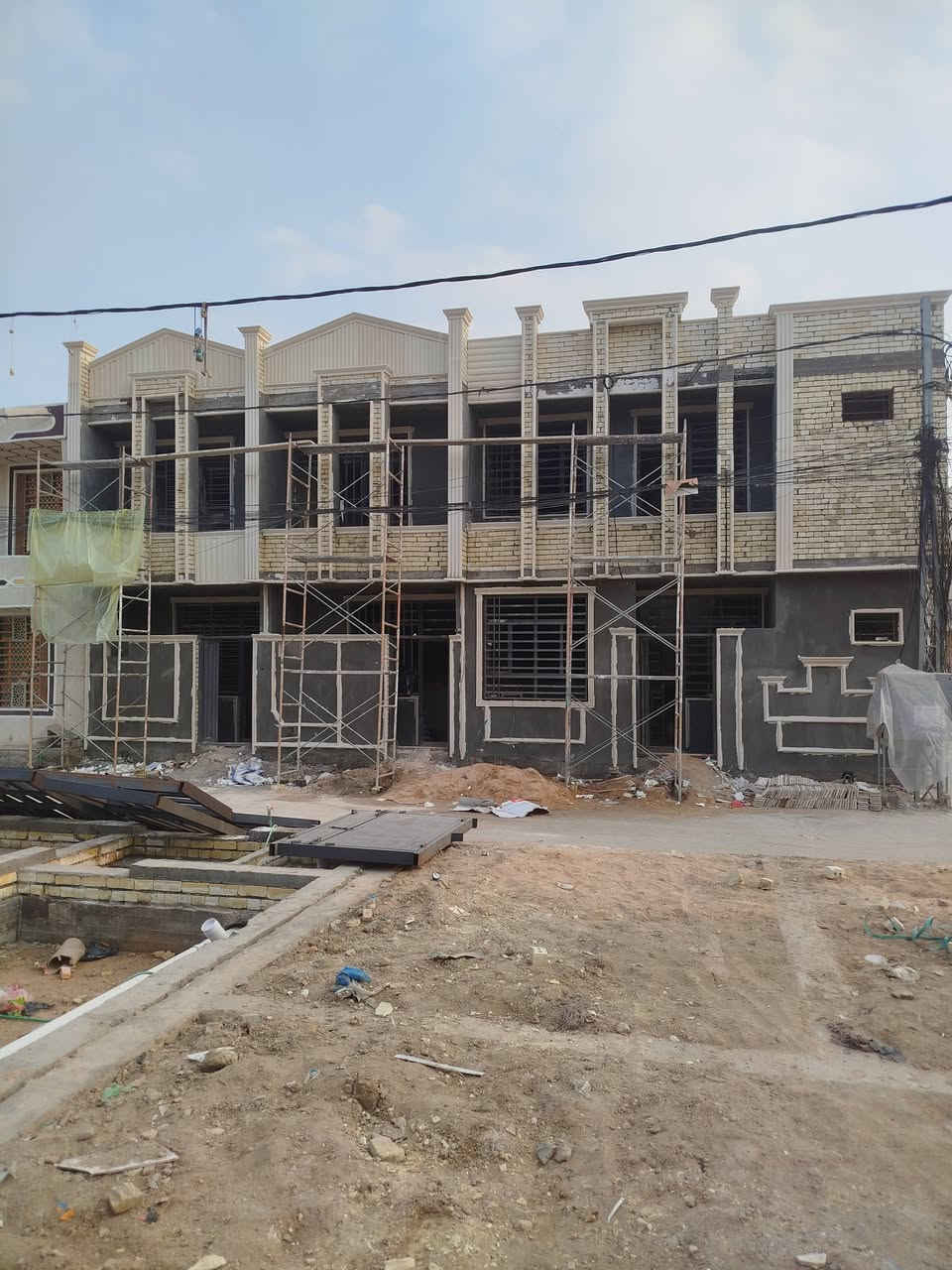 خلفة متفرغ حاليا ديكورات حديثة ولبخ وصبغ وتطعيم شغلي حلة كربلاء فقط باسعار مناسبة وهذا رقمي الحاب يتواصل يدلل ***********
