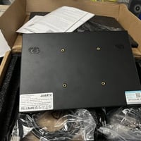 شاشة ١٠٫٥ بوصة • للبيع