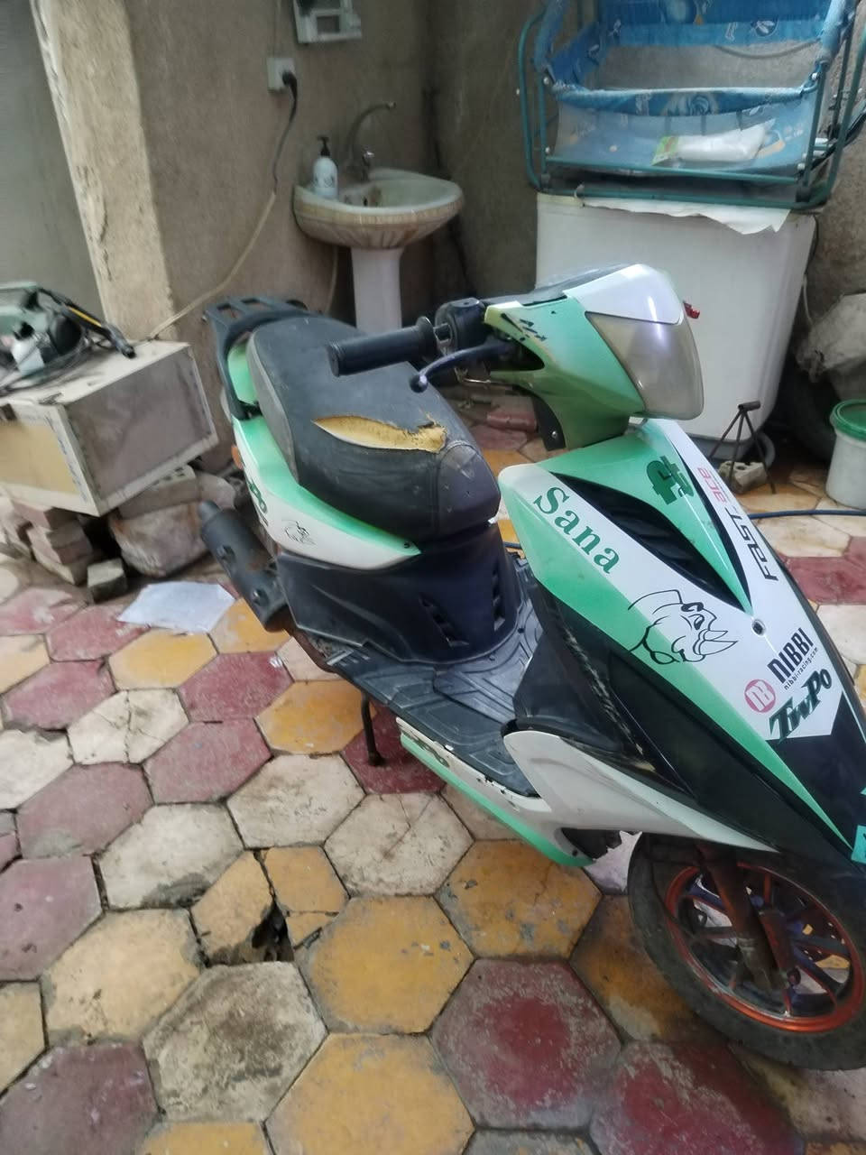 دراجه للبيع شغاله سلف السعر 150 ألف للاستفسار الاتصال على الرقم *********** موجوده في كربلاء حي الوفاء
